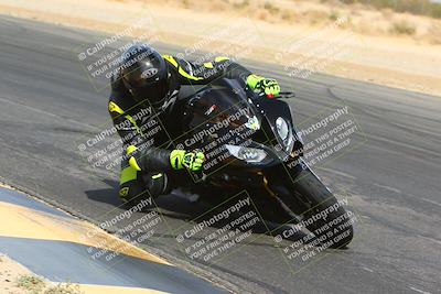 media/Apr-10-2022-SoCal Trackdays (Sun) [[f104b12566]]/Turn 7 Inside (1025am)/